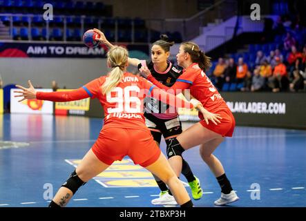 Frederikshavn, Danimarca. 8 dicembre 2023. Alicia Fernandez (34) della Spagna vista durante la partita IHF World Handball Championship 2023 tra Repubblica Ceca e Spagna all'Arena Nord di Frederikshavn. (Foto: Gonzales Photo/Alamy Live News Foto Stock