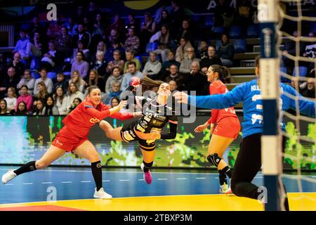 Frederikshavn, Danimarca. 8 dicembre 2023. Paula Arcos (62) è stata vista durante la partita IHF World Handball Championship 2023 tra Repubblica Ceca e Spagna all'Arena Nord di Frederikshavn. (Foto: Gonzales Photo/Alamy Live News Foto Stock