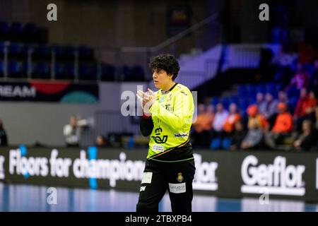 Frederikshavn, Danimarca. 8 dicembre 2023. La spagnola AMercedes Castellanos (16) è stata vista durante la partita IHF World Handball Championship 2023 tra Repubblica Ceca e Spagna all'Arena Nord di Frederikshavn. (Foto: Gonzales Photo/Alamy Live News Foto Stock