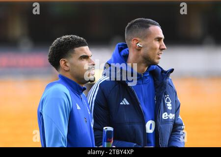 Wolverhampton, Regno Unito. 10 dicembre 2023. Morgan Gibbs-White del Nottingham Forest e Odysseas Vlachodimos del Nottingham Forest durante la partita di Premier League tra Wolverhampton Wanderers e Nottingham Forest a Molineux, Wolverhampton sabato 9 dicembre 2023. (Foto: Jon Hobley | mi News) crediti: MI News & Sport /Alamy Live News Foto Stock