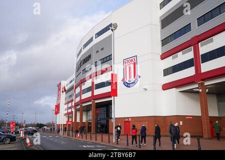 Stoke on Trent, Regno Unito. 9 dicembre 2023. Vista generale all'esterno dello stadio durante la partita del campionato Stoke City FC contro Sheffield Wednesday FC Skybet EFL al Bet365 Stadium, Stoke-on-Trent, Inghilterra, Regno Unito il 9 dicembre 2023 credito: Every Second Media/Alamy Live News Foto Stock