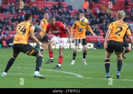 Londra, Inghilterra. 9 dicembre 2023. Henry Rylah del Charlton Athletic durante il match Sky Bet EFL League One tra il Charlton Athletic e il Cambridge United. Kyle Andrews/Alamy Live News Foto Stock