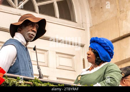 Il 250° anniversario del Charleston Tea Party viene celebrato con una rievocazione teatrale. Charleston è orgogliosa che i loro tea party si siano svolti prima del più famoso Boston Tea Party, che li rende il primo tea party della storia. Foto Stock