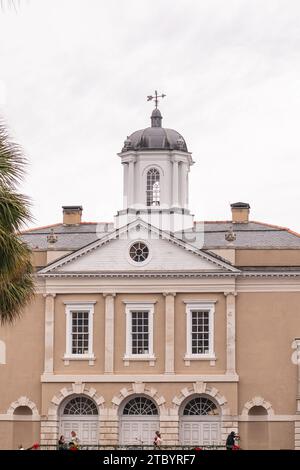 Il 250° anniversario del Charleston Tea Party viene celebrato con una rievocazione teatrale. Charleston è orgogliosa che i loro tea party si siano svolti prima del più famoso Boston Tea Party, che li rende il primo tea party della storia. Foto Stock