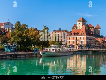 Castello e panorama della città di Annecy, alta Savoia, Francia Foto Stock