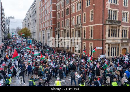 Londra, Regno Unito. Sabato 9 dicembre 2023. Una manifestazione palestinese contro la guerra a Gaza. Foto: Richard Gray/Alamy Live News Foto Stock