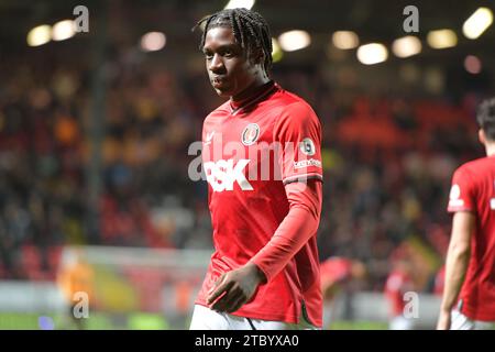 Londra, Inghilterra. 9 dicembre 2023. Micah Mbick del Charlton Athletic durante il match Sky Bet EFL League One tra Charlton Athletic e Cambridge United. Kyle Andrews/Alamy Live News Foto Stock