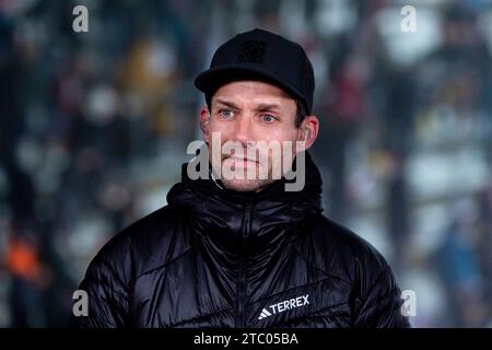 Sven Hannawald (Deutschland, Ex Skispringer, ARD TV Experte), GER, FIS Viessmsann Skisprung Weltcup Klingenthal, Einzel Springen 09.12.2023 foto: Eibner-Pressefoto/Michael Memmler Foto Stock