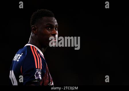 Wolverhampton, Regno Unito. 9 dicembre 2023. Moussa Niakhate del Nottingham Forest durante la partita di Premier League tra Wolverhampton Wanderers e Nottingham Forest a Molineux, Wolverhampton sabato 9 dicembre 2023. (Foto: Jon Hobley | mi News) crediti: MI News & Sport /Alamy Live News Foto Stock