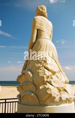 Il Marine Memorial guarda costantemente al mare in onore dei pescatori del New Hampshire che non sono mai tornati a riva e sono morti in mare Foto Stock