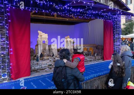 Roma, Italia. 9 dicembre 2023. Veduta del presepe in Piazza Navona a Roma (foto di Matteo Nardone/Pacific Press) credito: Pacific Press Media Production Corp./Alamy Live News Foto Stock