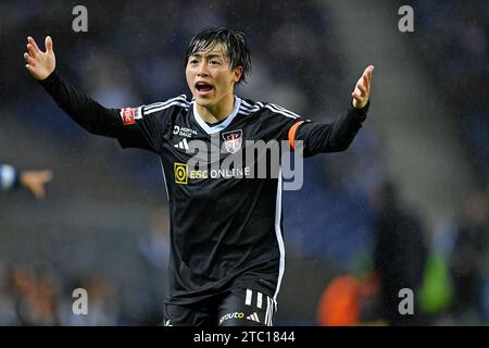 9 dicembre 2023: Estadio do Gragao, Porto, Portogallo ; Portogallo League calcio FC Porto contro Casa Pia: Yuki Soma di Casa Pia fa appello ai funzionari Foto Stock