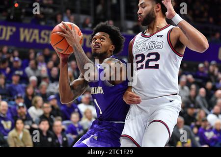 9 dicembre 2023: L'attaccante dei Washington Huskies Keion Brooks Jr. (1) è pronto a sparare durante la partita di basket NCAA tra i Gonzaga Bulldogs e i Washington Huskies all'HEC Edmundson Pavilion di Seattle, WA. Washington sconfisse Gonzaga 78-73. Steve Faber/CSM (immagine di credito: © Steve Faber/Cal Sport Media) Foto Stock