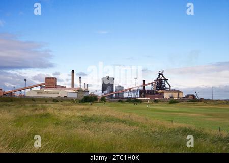 la vecchia fabbrica di acciaio corus a redcar prima di essere demolita nel 2015 Foto Stock
