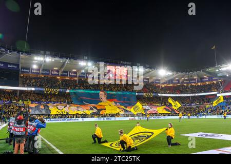 Oslo, Norvegia, 9 dicembre 2023. TIFO dai tifosi di Bodø/Glimt prima della finale di Coppa di Norvegia tra Bodø/Glimt e Molde allo stadio Ullevål di Oslo crediti: Frode Arnesen/Alamy Live News Foto Stock