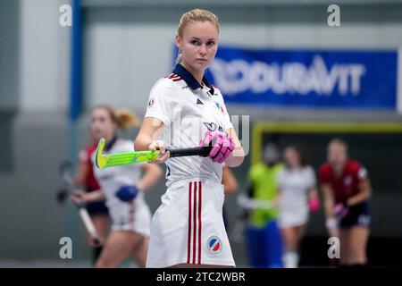 Mannheim, Deutschland. 10 dicembre 2023. Saskia Wülfing (MHC, 12), Einzelbild, Einzelfoto, Aktion, Action, Porträt, Ritratto, 10.12.2023, Mannheim (Deutschland), Hallenhockey, 1. Bundesliga Süd, Damen, Mannheimer HC - Rüsselsheimer RK/dpa/Alamy Live News Foto Stock