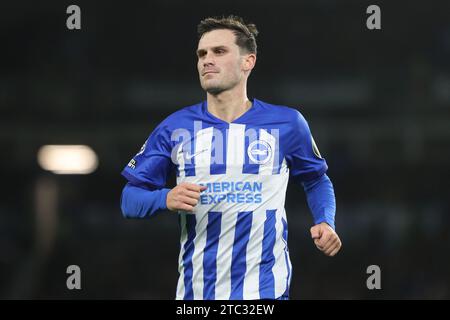 Pascal Gross in azione per Brighton & Hove Albion allo stadio AMEX Foto Stock