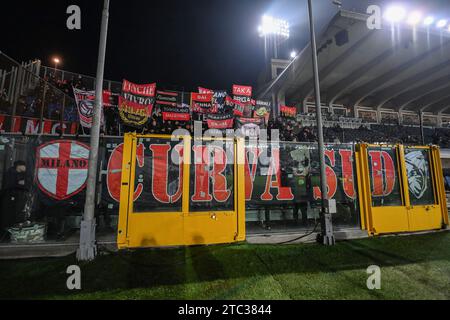 Bergamo, Italia. 9 dicembre 2023. AC Milan tifosi 'curva Sud' durante Atalanta BC vs AC Milan, partita di calcio di serie A A Bergamo, Italia, 09 dicembre 2023 credito: Agenzia fotografica indipendente/Alamy Live News Foto Stock