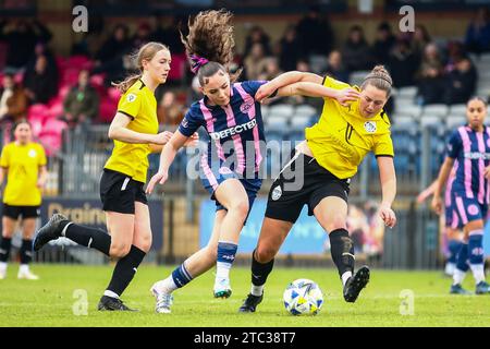 Londra, Regno Unito. 10 dicembre 2023. Londra, Inghilterra, 10 dicembre 2023: Summer Roberts (9 Dulwich Hamlet) in azione durante la partita di London and South East Regional Womens Premier League tra Dulwich Hamlet e Crawley AFC a Champion Hill a Londra, Inghilterra. (Liam Asman/SPP) credito: SPP Sport Press Photo. /Alamy Live News Foto Stock