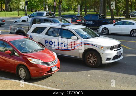 Capitol Police suv su Constitution Ave a Washington DC Foto Stock