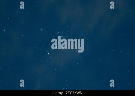 Cattura dettagliata del gruppo di stelle aperte Pleiadi, noto anche come "le sette sorelle". Foto Stock