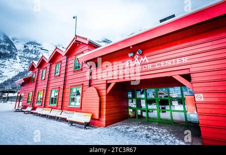 Flam, Norvegia - 28 dicembre 2014: Stazione vecchia Flam Railway. La linea Flam (in norvegese Flamsbana) è una linea ferroviaria lunga 20,2 chilometri tra Myrdal Foto Stock