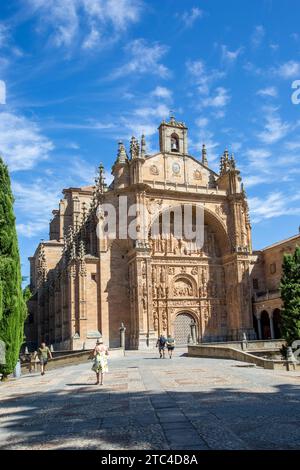 Il convento di San Esteban è un monastero domenicano in stile plateresco, situato in Plaza del Concilio de Trento Salamanca Spagna Foto Stock