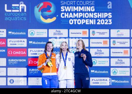 Ntountounaki Anna di Grecia, Giele Tessa dei Paesi Bassi e Junevik Sara di Sweeden durante la cerimonia del podio per la farfalla femminile 50m ai LEN Short Course European Championships 2023 il 10 dicembre 2023 a Otopeni, Romania - foto Mihnea Tatu/LightSpeed Images/DPPI Credit: DPPI Media/Alamy Live News Foto Stock