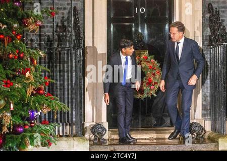 Londra, Inghilterra, Regno Unito. 7 dicembre 2023. Il primo ministro britannico RISHI SUNAK dà il benvenuto alla controparte olandese MARK RUTTE al numero 10 di Downing Street. (Immagine di credito: © Tayfun salci/ZUMA Press Wire) SOLO USO EDITORIALE! Non per USO commerciale! Foto Stock