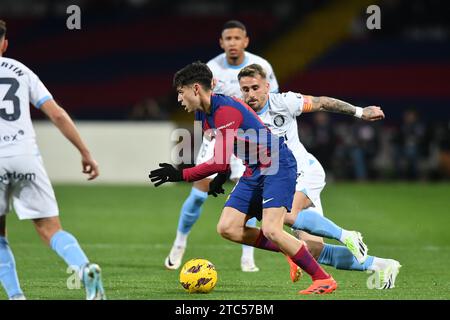 Barcellona, ESP. 10 dicembre 2023. FC BARCELONA vs GIRONA FC 10 dicembre 2023 Pedri (8) del FC Barcelona dribbling durante la partita tra FC Barcelona e Girona FC corrispondente al sedicesimo giorno di la Liga EA Sports allo Stadio Olimpico Lluis Companys di Montjuic a Barcellona, Spagna. Crediti: Rosdemora/Alamy Live News Foto Stock