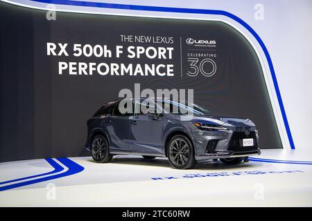 La NUOVA LEXUS RX 500h F Sport Performance sarà esposta al 40° Thailand International Motor Expo 2023 il 29 novembre 2023 a Nonthaburi, Thaila Foto Stock