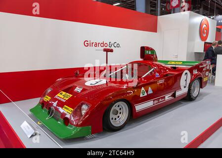 Parigi, Francia - Rétromobile 2019. Focus su un'Alfa Romeo tipo 33 TT 12 rossa del 1974. Numero di telaio AR 11512 008. Foto Stock