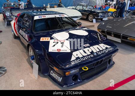 Parigi, Francia - Rétromobile 2019. Concentrati su una BMW M1 Procar blu del 1979. Numero di telaio 4301066. Foto Stock