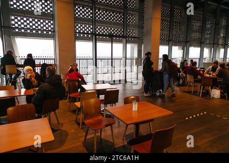 Tate Modern's espresso Bar, Natalie Bell Building, Tate Modern Art Gallery, Londra, Regno Unito Foto Stock
