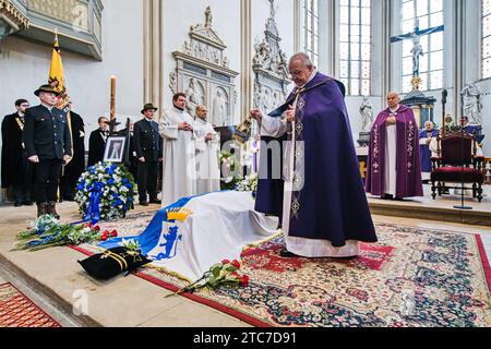 Chiesa di San Giacomo, Boskovice. 11 dicembre 2023. Funerale di Hugo Mensdorff-Pouilly, della nobile famiglia morava di origine lorena, morto a 94 anni, nella chiesa di San Giacomo, Boskovice, Repubblica Ceca, 11 dicembre 2023. Crediti: Patrik Uhlir/CTK Photo/Alamy Live News Foto Stock