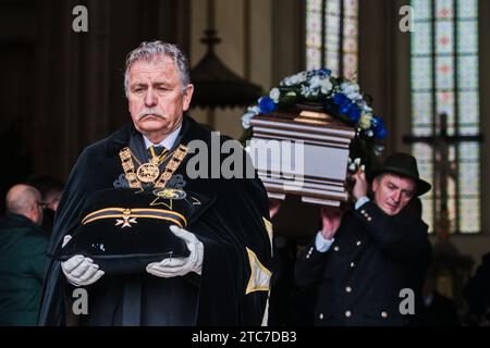 Chiesa di San Giacomo, Boskovice. 11 dicembre 2023. Funerale di Hugo Mensdorff-Pouilly, della nobile famiglia morava di origine lorena, morto a 94 anni, nella chiesa di San Giacomo, Boskovice, Repubblica Ceca, 11 dicembre 2023. Crediti: Patrik Uhlir/CTK Photo/Alamy Live News Foto Stock