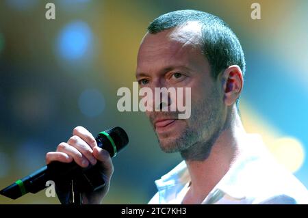 Milano Italia 2007-03-22 : Biagio Antonacci, cantante italiano, durante il programma televisivo musicale Rai 'CD LIVE' Foto Stock