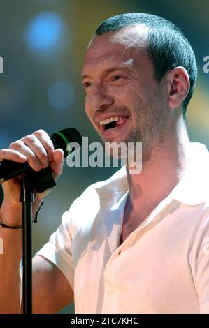 Milano Italia 2007-03-22 : Biagio Antonacci, cantante italiano, durante il programma televisivo musicale Rai 'CD LIVE' Foto Stock