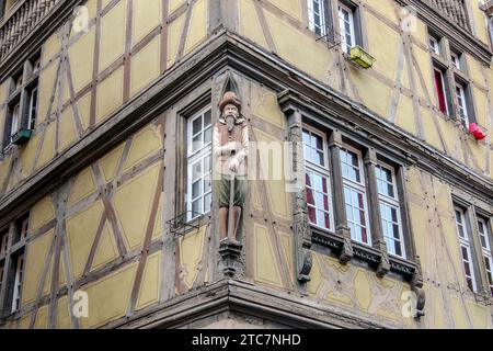 Colmar, Francia, 23 luglio 2023. Maison zum Kragen, rue des Marchands Foto Stock