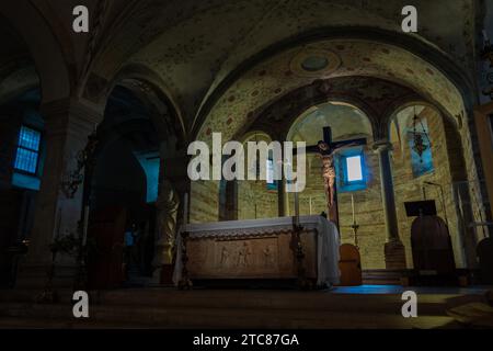 Una foto della cripta sotterranea della chiesa di San fermo maggiore, a Verona Foto Stock