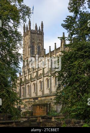 Una foto del St. John's Church vista dai giardini di Princes Street Foto Stock