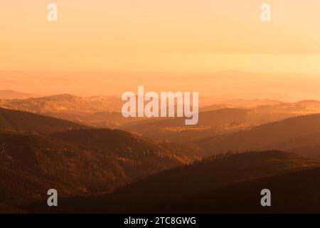 CZ Krkono?ey Horni Misecky i Monti Krkono sono le montagne più alte della Repubblica Ceca e della Slesia. Si estende lungo il confine tra P. Foto Stock