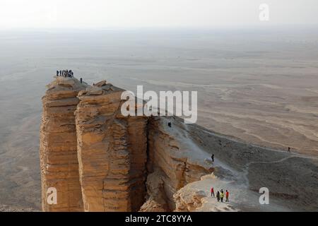 Turisti ai confini del mondo in Arabia Saudita Foto Stock