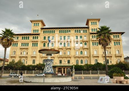 Il Grand Hotel di Viareggio in Toscana. Foto Stock