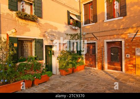 Venezia Italia insolito e pittoresco panorama del luogo più turistico nel mondo possono ancora trovare qualche segreto nascosto spot Foto Stock