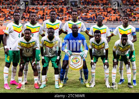 Giacarta, Indonesia - 22 novembre: (L-R) la squadra del Senegal posa per foto della squadra Fallou Diouf, Mamadou Diallo, Daouda Diong, Idrissa Gueye, Yaya Dieme, Alpha Toure, Ibrahima Diallo, Clayton Diandy, portiere Serigne Diouf, Mamadou Gning e Pierre Dorival durante la partita della Coppa del mondo Under-17 tra Francia e Senegal al Jakarta International Stadium il 22 novembre 2023 a Jakarta, Indonesia. (Foto di Sports Press Photo) (Eurasia Sport Images/SPP) credito: SPP Sport Press Photo. /Alamy Live News Foto Stock