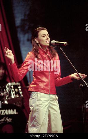 Milano Italia 2000-03-27 : Alice, cantante italiana, durante il concerto dal vivo al Night Express 105 Foto Stock