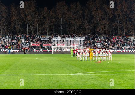 Madrid, Spagna. 11 dicembre 2023. Rayo Vallecano tifoso coreografia prima della partita di calcio la Liga EA Sports 2023/24 tra Rayo Vallecano e Celta Vigo all'Estadio Vallecas di Madrid, Spagna. Credito: Agenzia fotografica indipendente/Alamy Live News Foto Stock