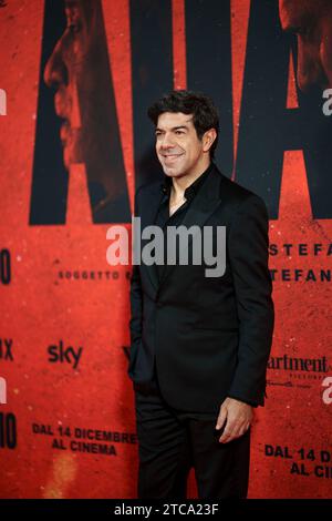 ROMA, ITALIA - 11 DICEMBRE: Pierfrancesco Favino partecipa al Red carpet per il film "Adagio" allo Space Parco De Medici l'11 dicembre 2023 in Ro Foto Stock