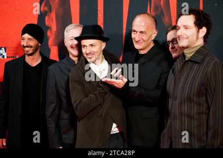 ROMA, ITALIA - 11 DICEMBRE: Stefano Sollima e Subsonica assistono al Red carpet per il film "Adagio" allo Space Parco De Medici l'11 dicembre 20 Foto Stock